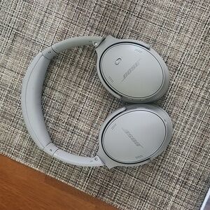 Bose Over-Ear Wireless Headphones - Gray